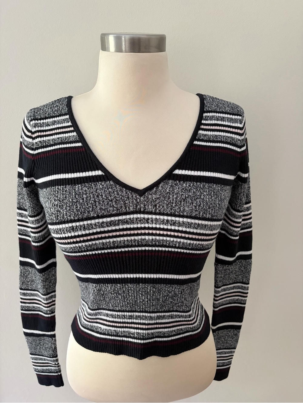 PacSun La Hearts Cropped Striped Back & Front V-Neck Sweater M Retro Style Indie - Picture 4 of 10